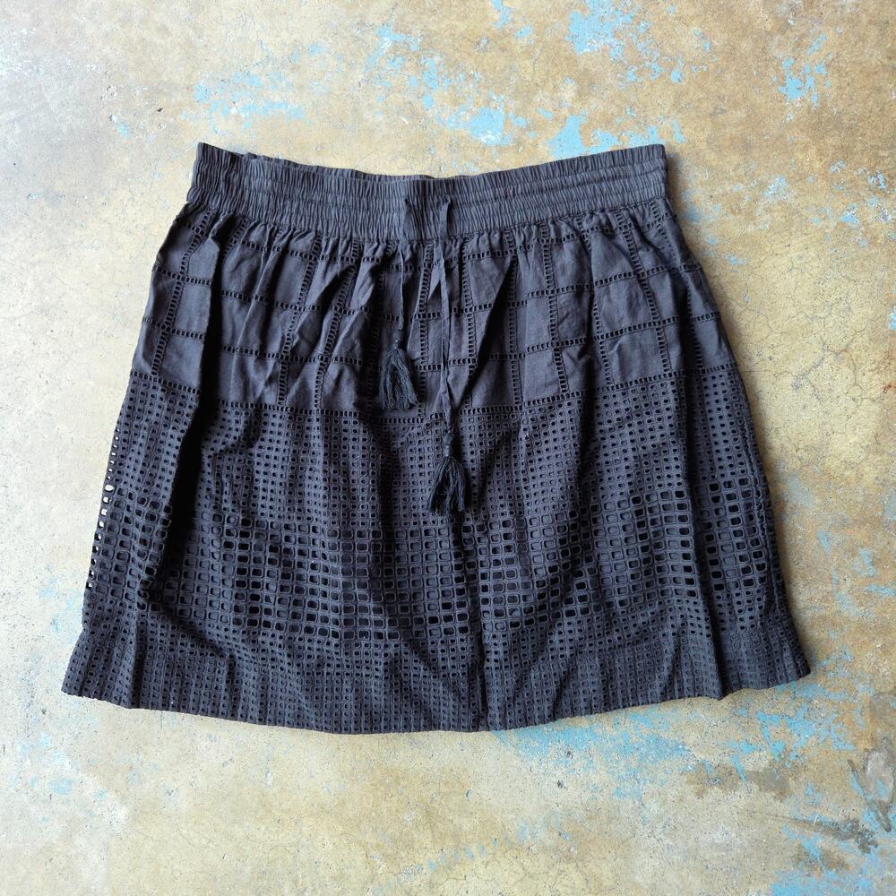 Tommy Bahama Black Eyelet Lace Mini Skirt Size M Cotton Pull On Tassels Cotton